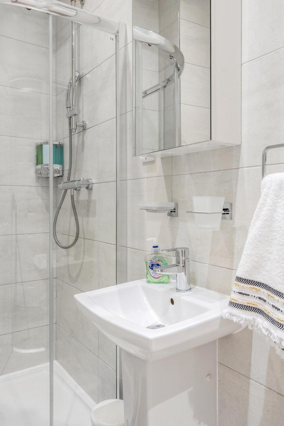 Bright & Modern 2-Bed Notting Hill Apartment London Ngoại thất bức ảnh