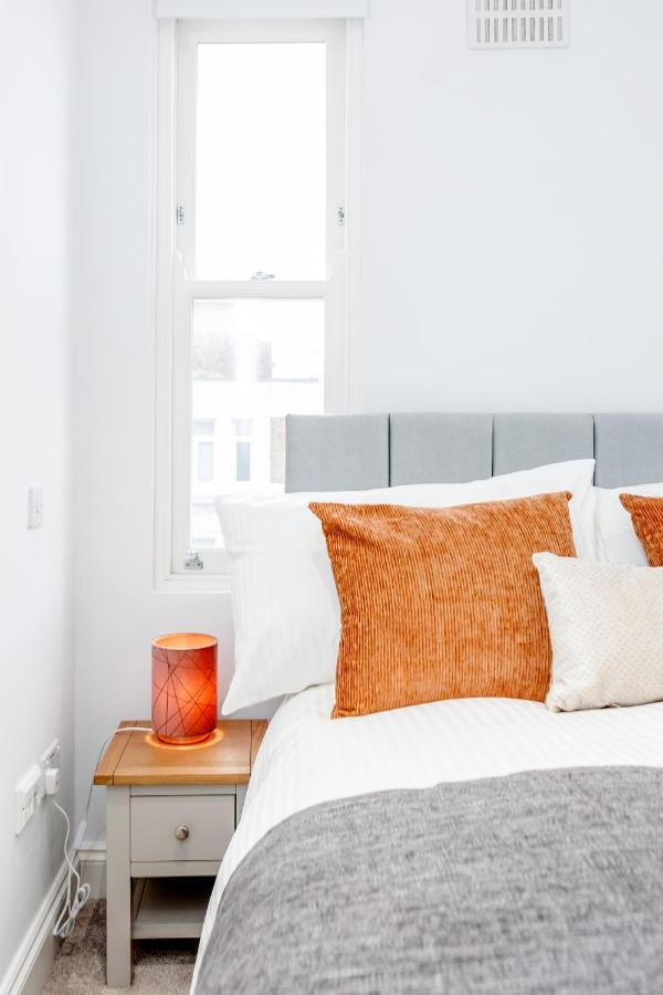 Bright & Modern 2-Bed Notting Hill Apartment London Ngoại thất bức ảnh